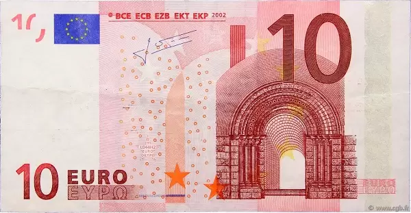 10 يورو