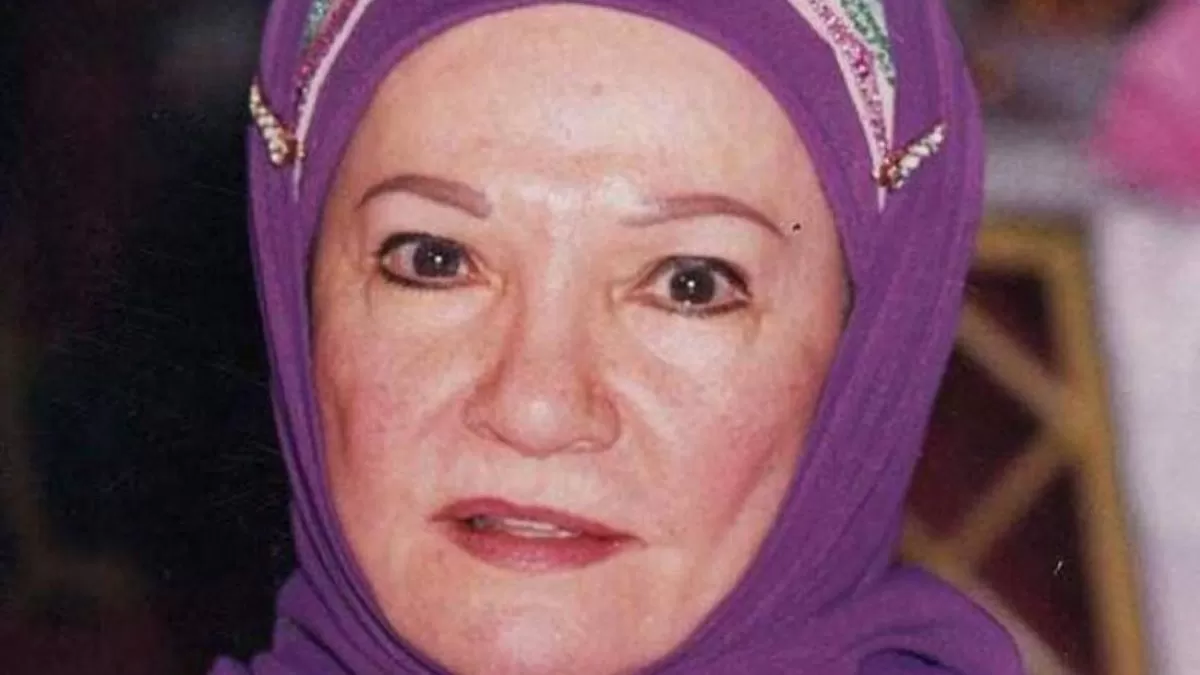 صور الفنانة شادية بالحجاب قبل وفاتها