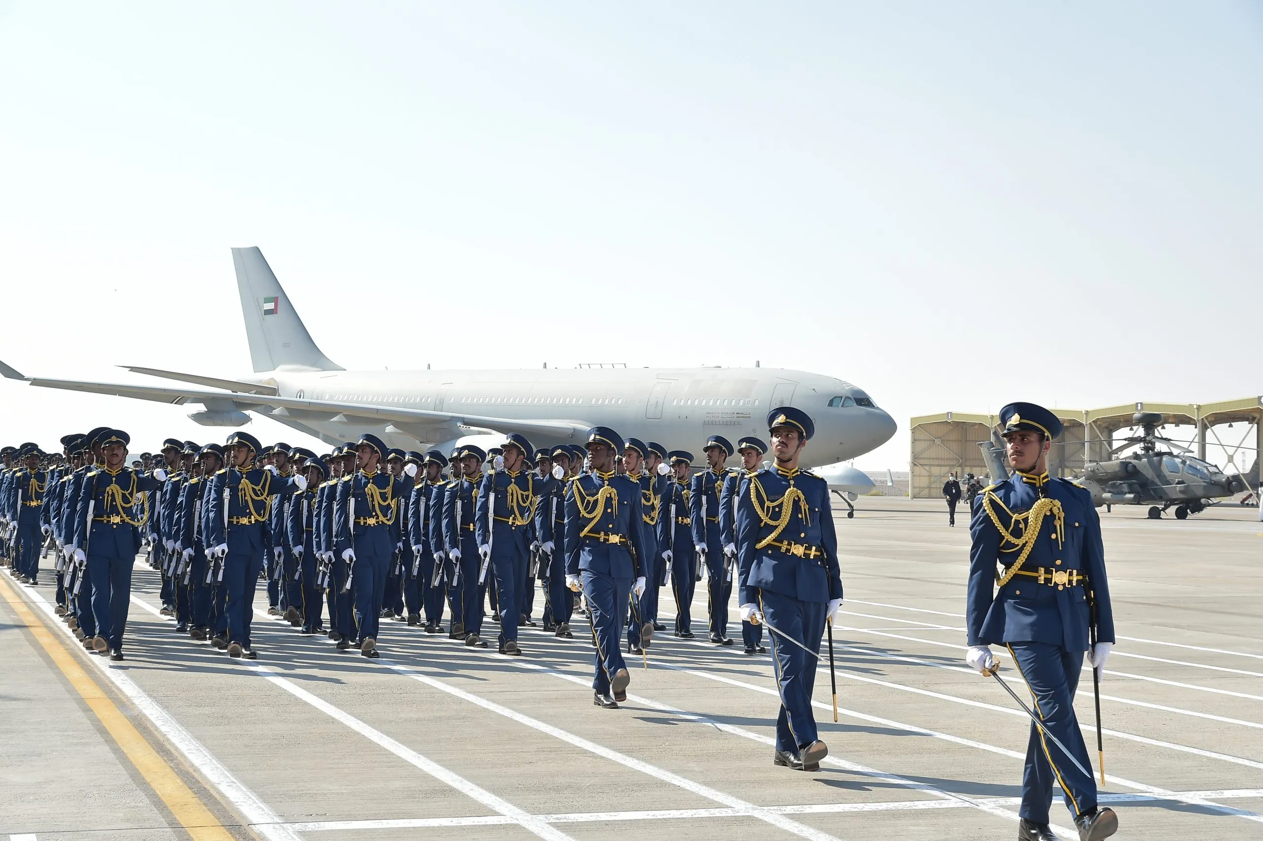 صور الجيش الإماراتي وعتاده وابرز الرتب العسكرية الإماراتية