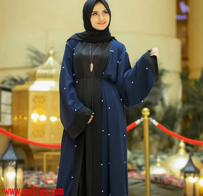 ملابس للنساء مع الحجاب 