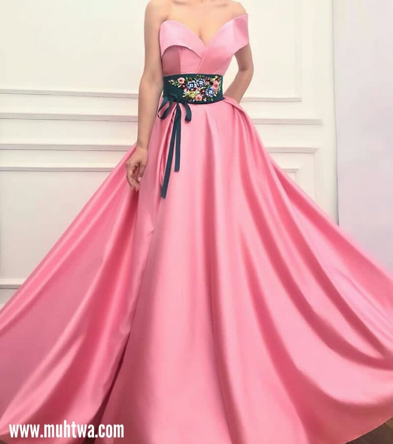 موديلات فساتين طويلة