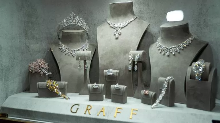 195 000430 most luxurious jewelry brands world 2024 6