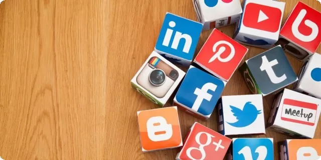 بحث عن أهمية مواقع التواصل الاجتماعي