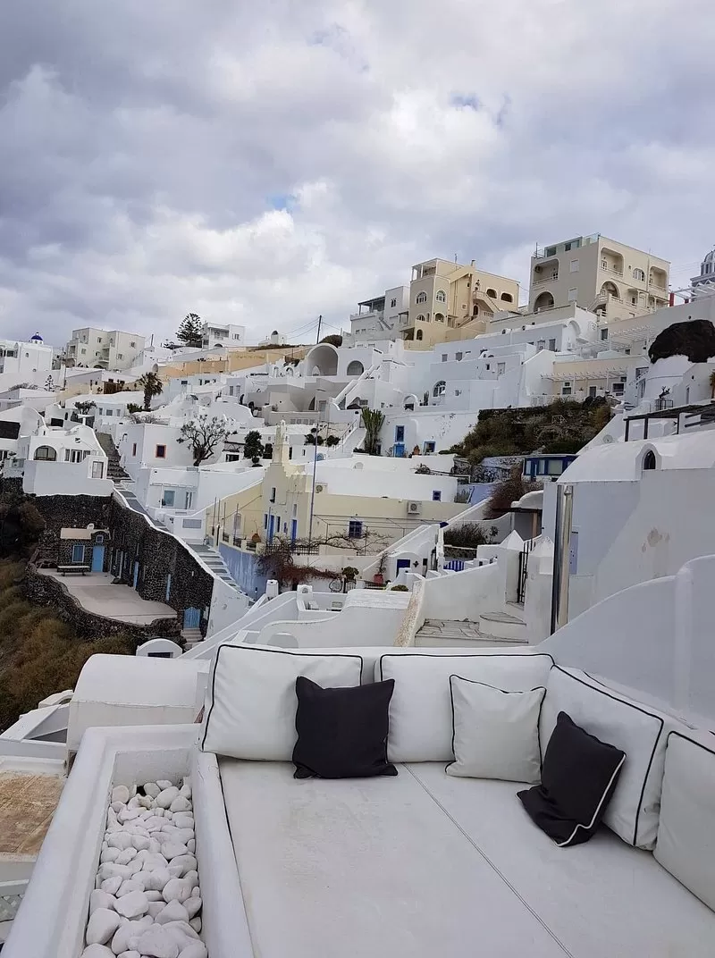 Lees meer over de lijst met de beroemdste hotels in Santorini, Griekenland 2024