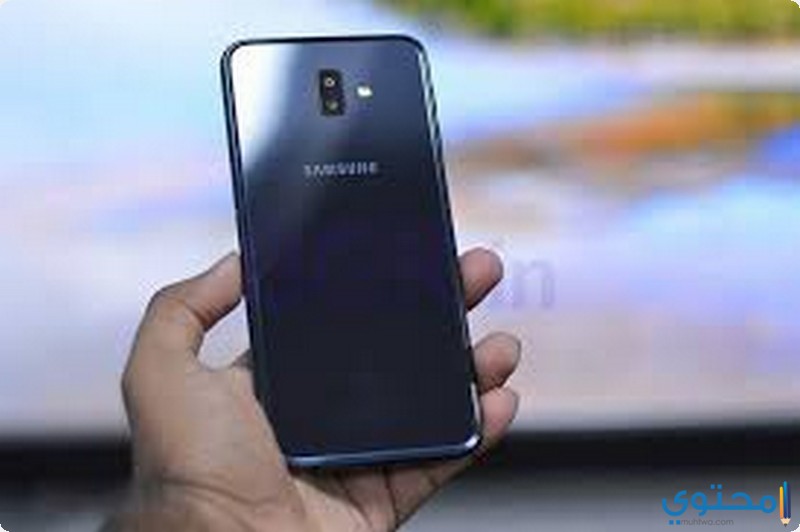 Samsung-Galaxy-A702.jpg