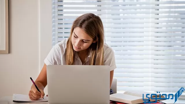 إذاعة عن الاختبارات بالفقرات