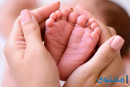 اسباب حدوث برودة اليدين والقدمين عند الرضع 
