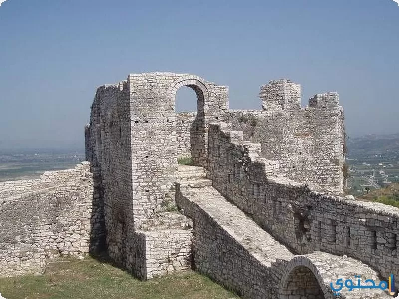 قلعة براتيت البانيا