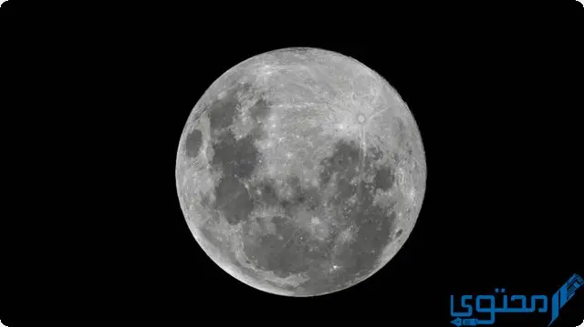 حقيقة انشقاق القمر والصور المتداولة عبر السوشيال ميديا