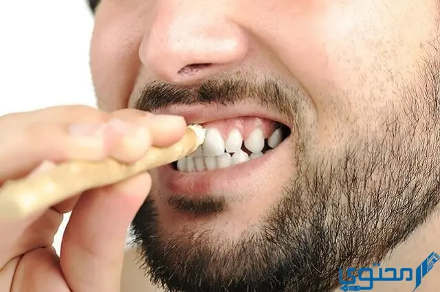 حكم السواك ومعجون الأسنان خلال الصيام
