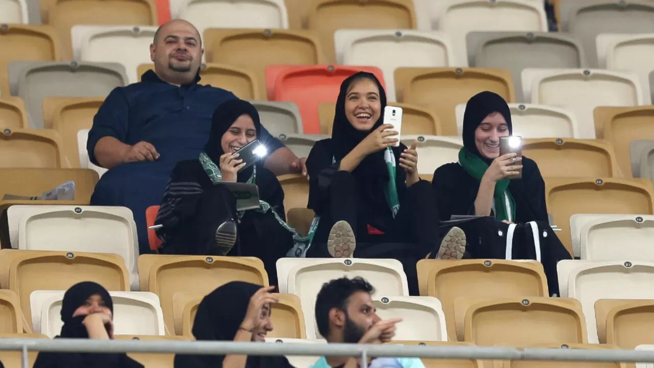 خلفيات وصور جماهير الأهلي السعودي 2024