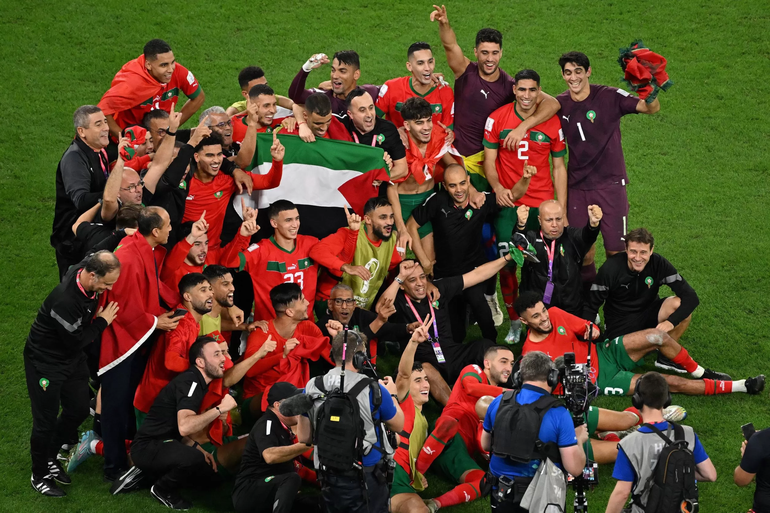 خلفيات وصور منتخب فلسطين للفيس بوك 2024 ومشجعيه