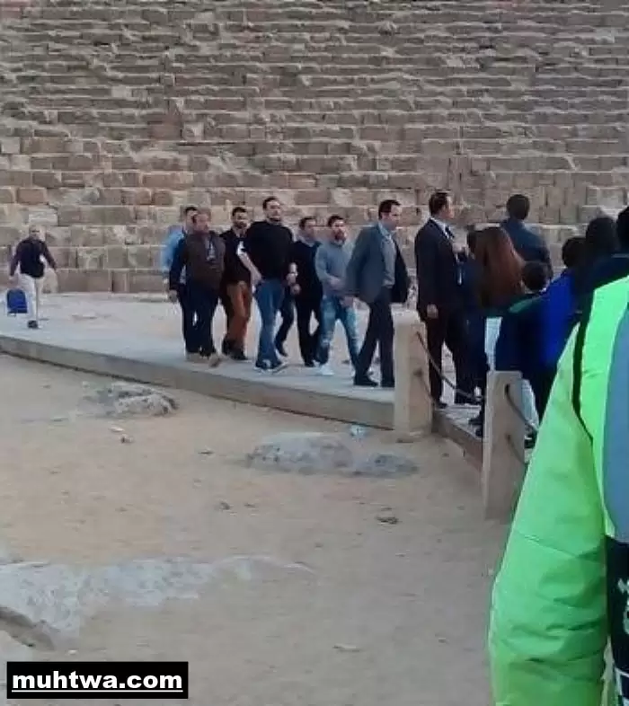 تعبير عن رحلة إلي الأهرامات