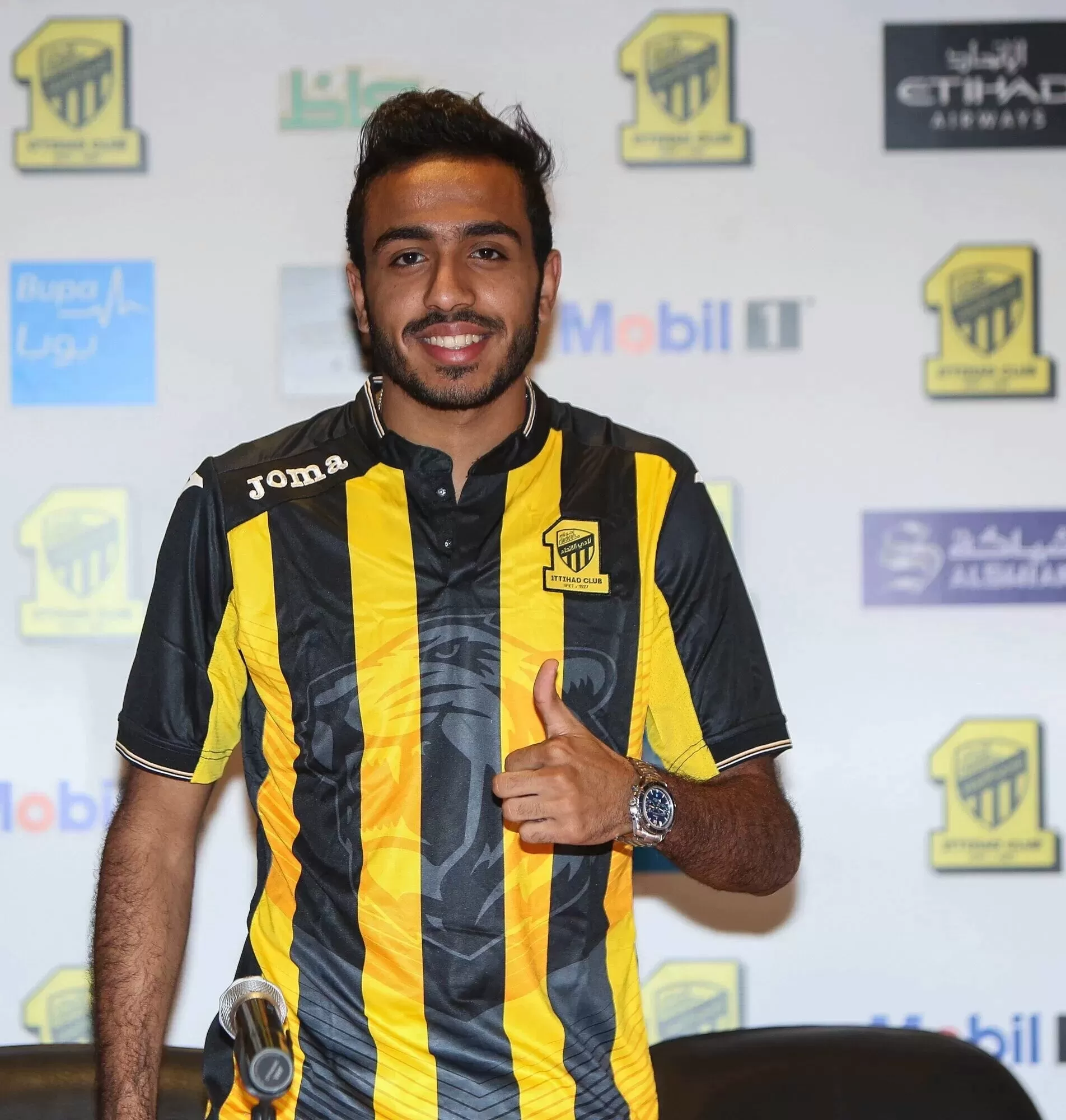 صور وخلفيات محمود كهربا للفيس 2024