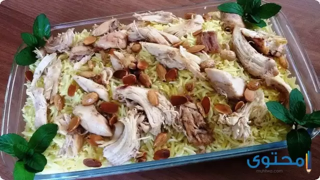 فتة الدجاج بالأرز