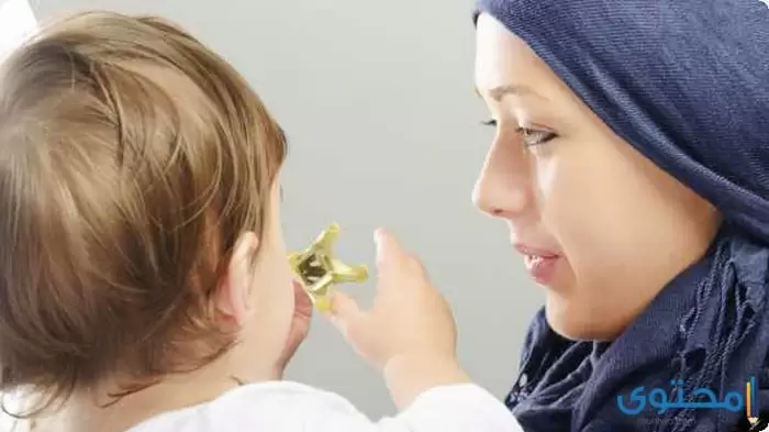موضوع تعبير عن دور الام في حياة الأبناء